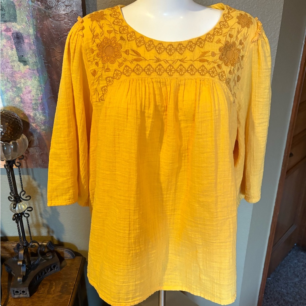 Roller Rabbit Yellow Embroidered Women's Top (XL)